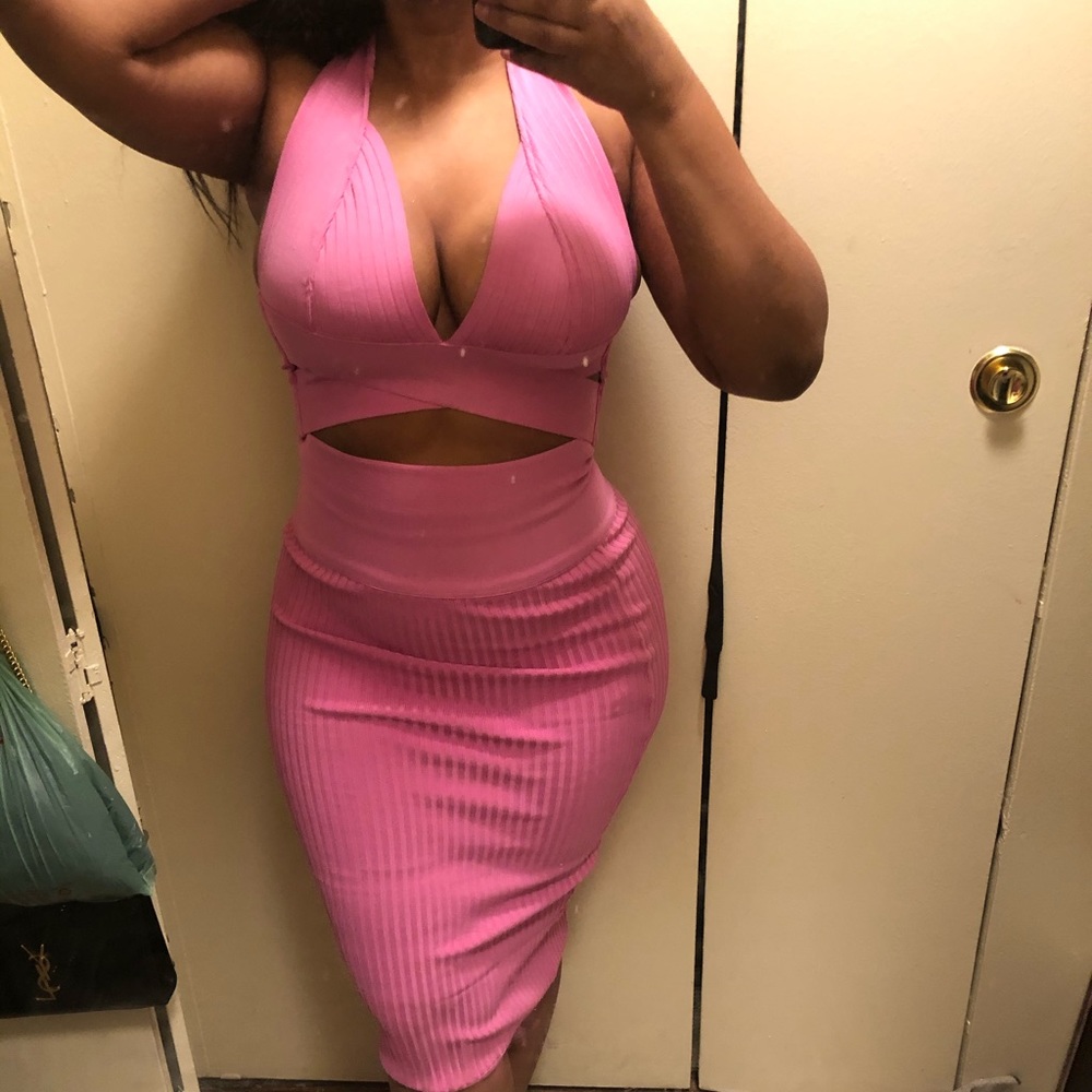 2 piece pink set.